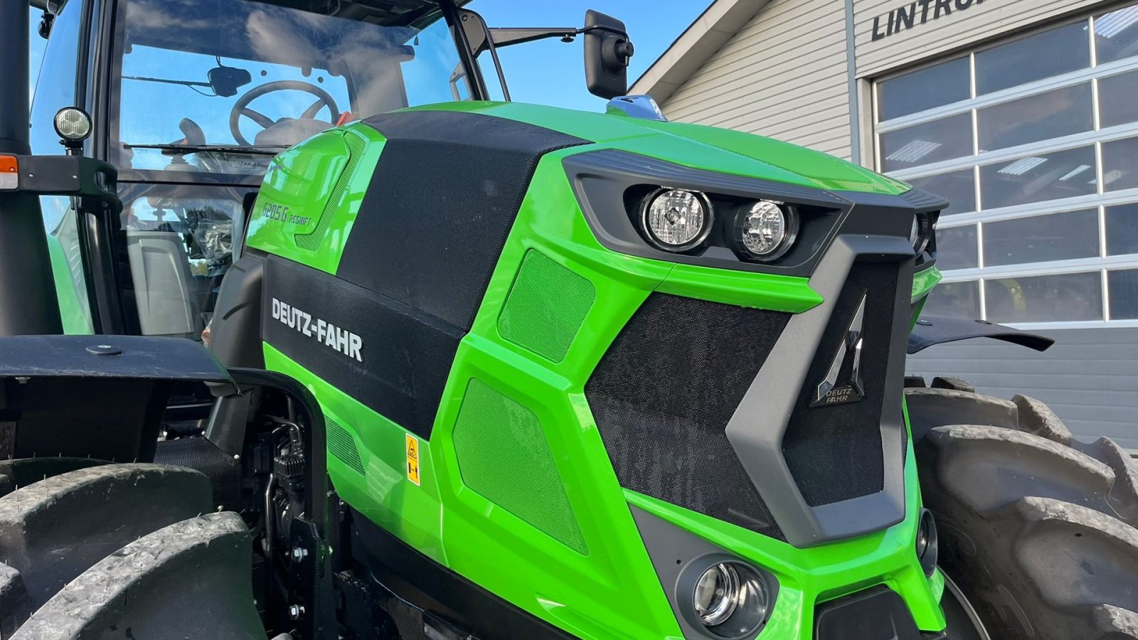 Traktor del tipo Deutz-Fahr Agrotron 6205G New and Unused tractor, Gebrauchtmaschine In Lintrup (Immagine 21)