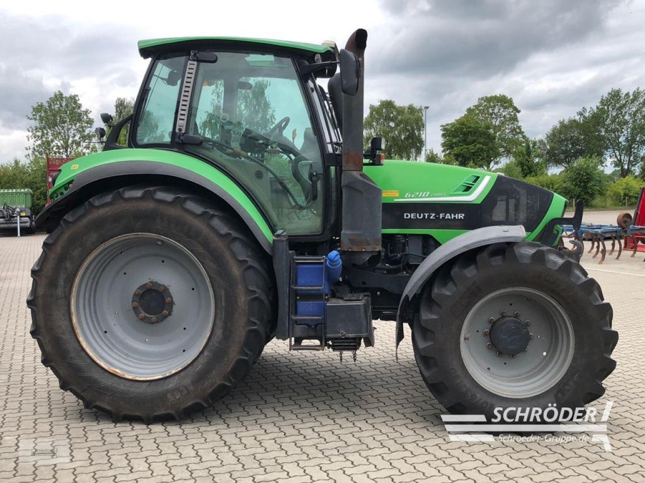 Traktor типа Deutz-Fahr AGROTRON 6210 C SHIFT, Gebrauchtmaschine в Wildeshausen (Фотография 3)