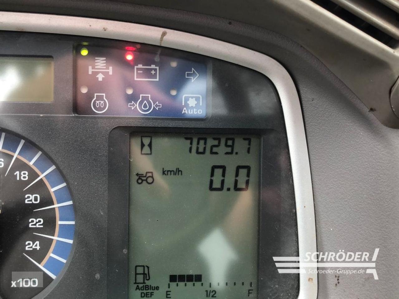 Traktor типа Deutz-Fahr AGROTRON 6210 C SHIFT, Gebrauchtmaschine в Wildeshausen (Фотография 16)