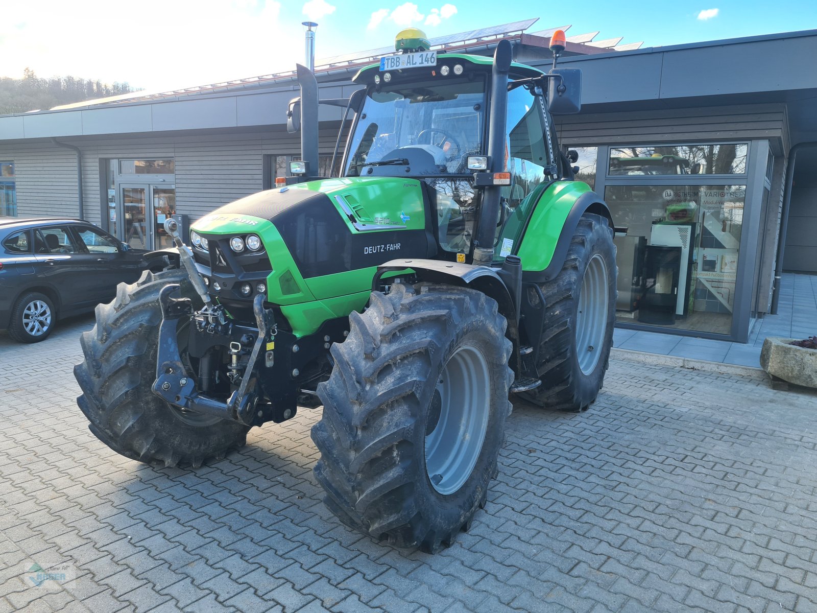 Traktor типа Deutz-Fahr Agrotron 6210 C-Shift, Gebrauchtmaschine в Creglingen (Фотография 3)
