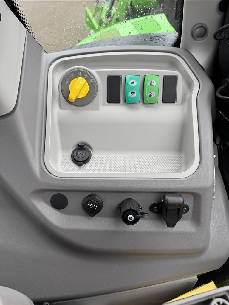 Traktor типа Deutz-Fahr Agrotron 6210 TTV Warrion MAT GREEN, Gebrauchtmaschine в Brørup (Фотография 14)