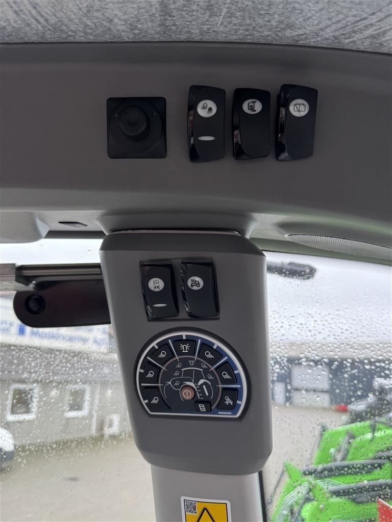 Traktor типа Deutz-Fahr Agrotron 6210 TTV Warrion MAT GREEN, Gebrauchtmaschine в Brørup (Фотография 12)