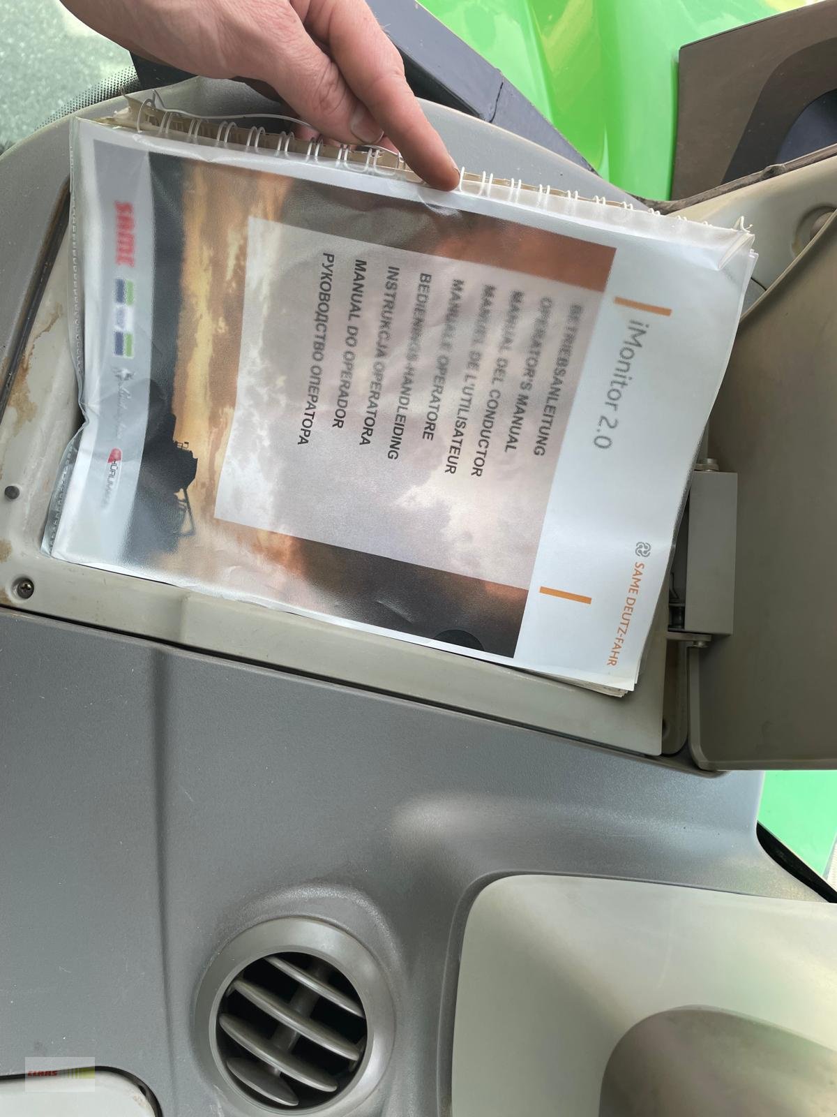 Traktor des Typs Deutz-Fahr Agrotron 6215 PREISREDUZIERT, Gebrauchtmaschine in Langenau (Bild 7)