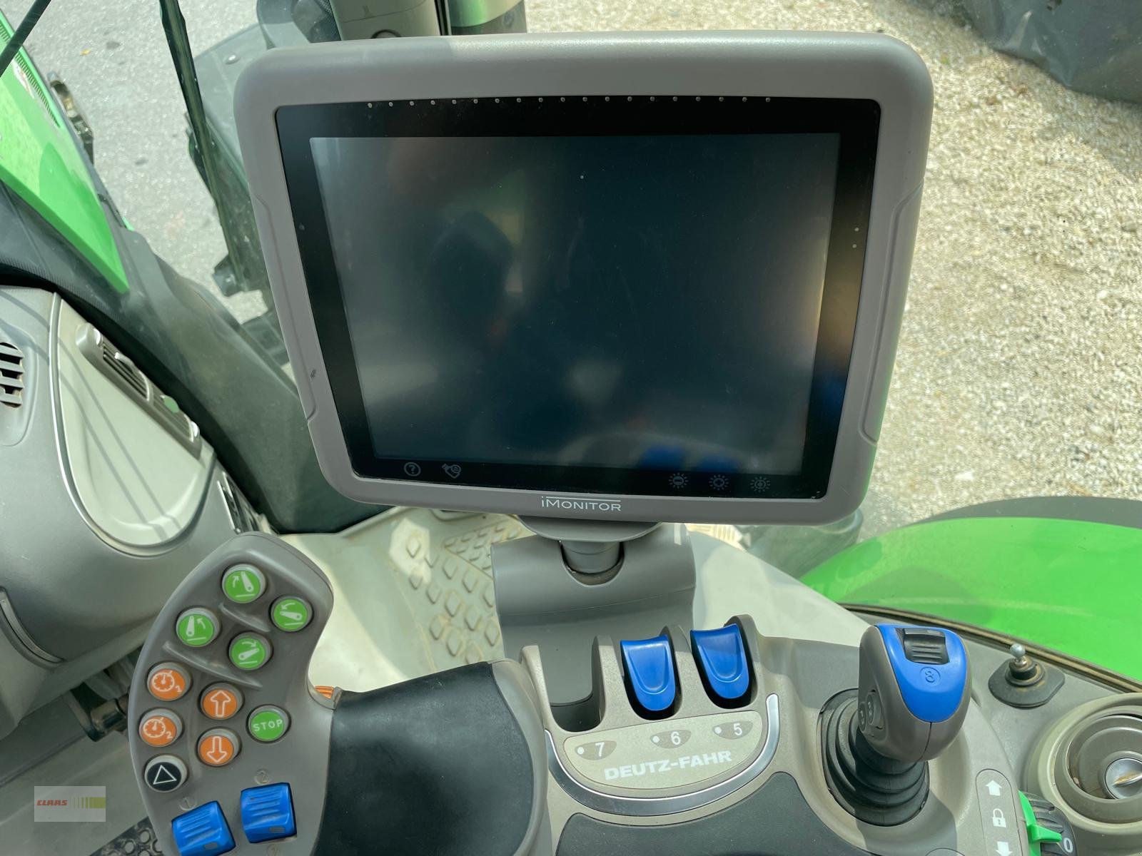 Traktor des Typs Deutz-Fahr Agrotron 6215 PREISREDUZIERT, Gebrauchtmaschine in Langenau (Bild 28)