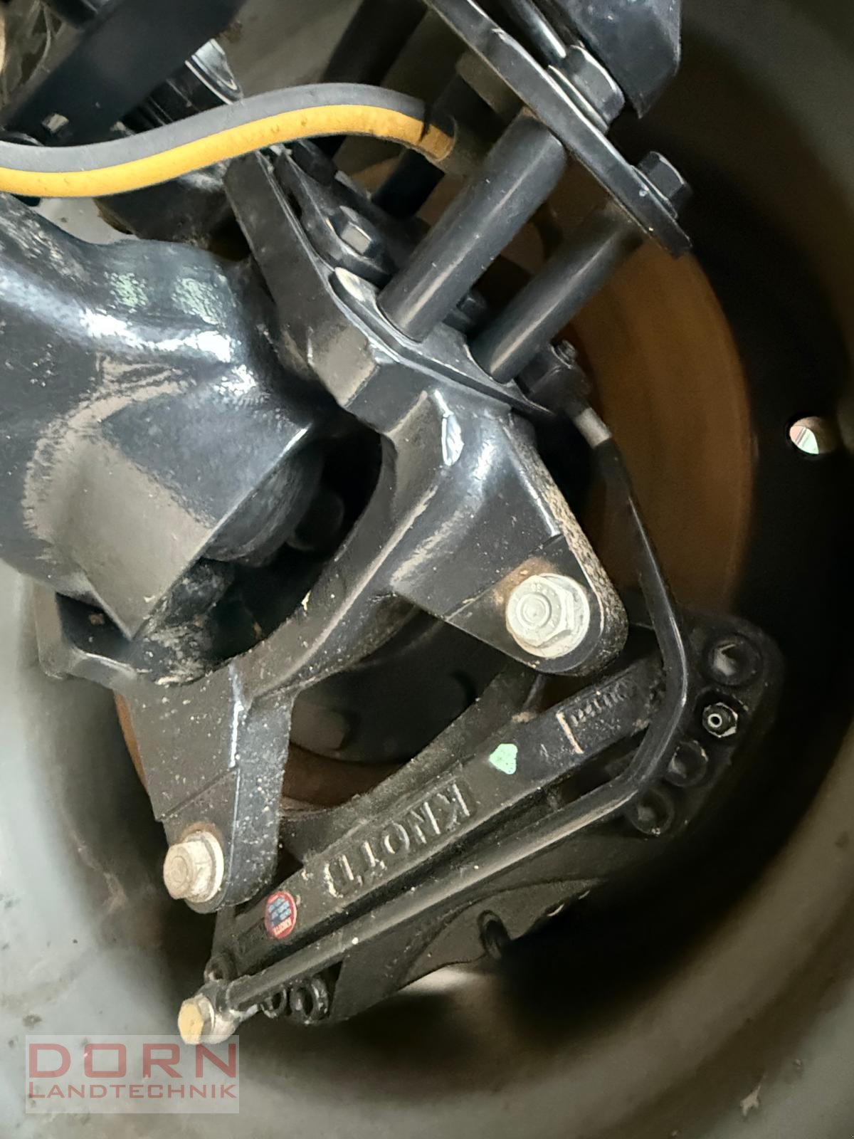 Traktor des Typs Deutz-Fahr Agrotron 6215 TTV Warrior, Gebrauchtmaschine in Bruckberg (Bild 8)