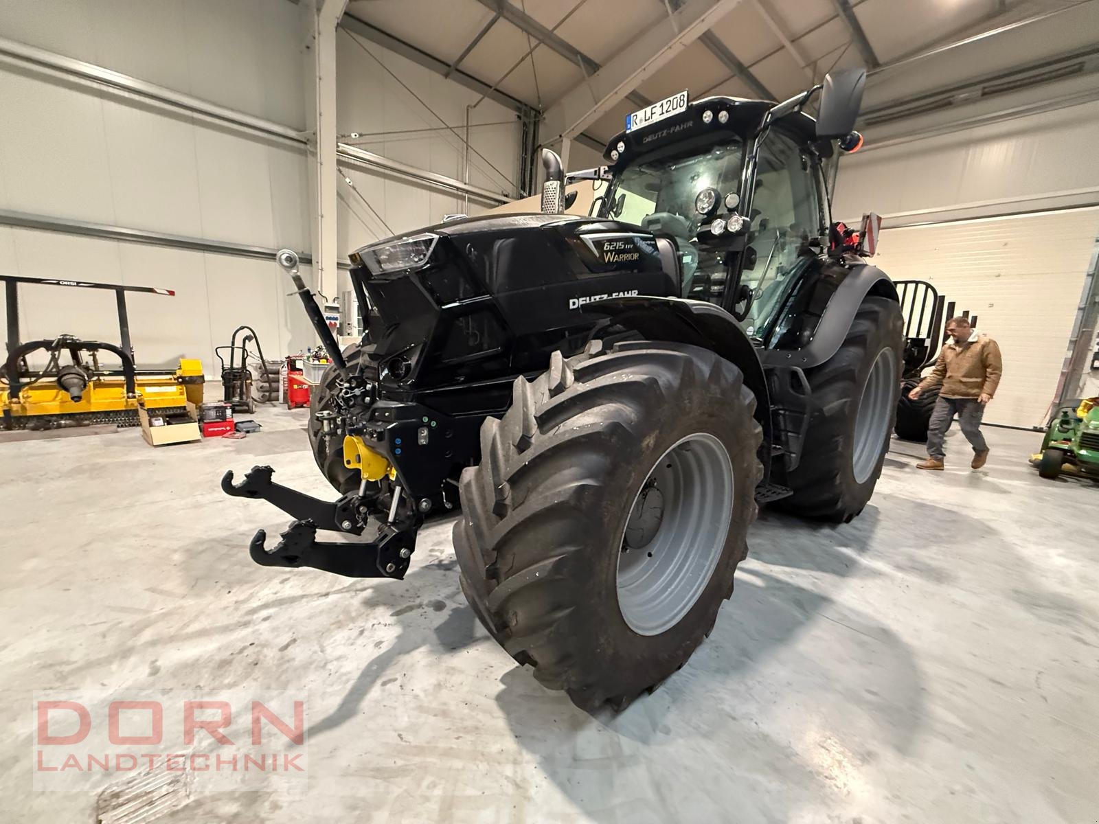 Traktor Türe ait Deutz-Fahr Agrotron 6215 TTV Warrior, Gebrauchtmaschine içinde Bruckberg (resim 1)