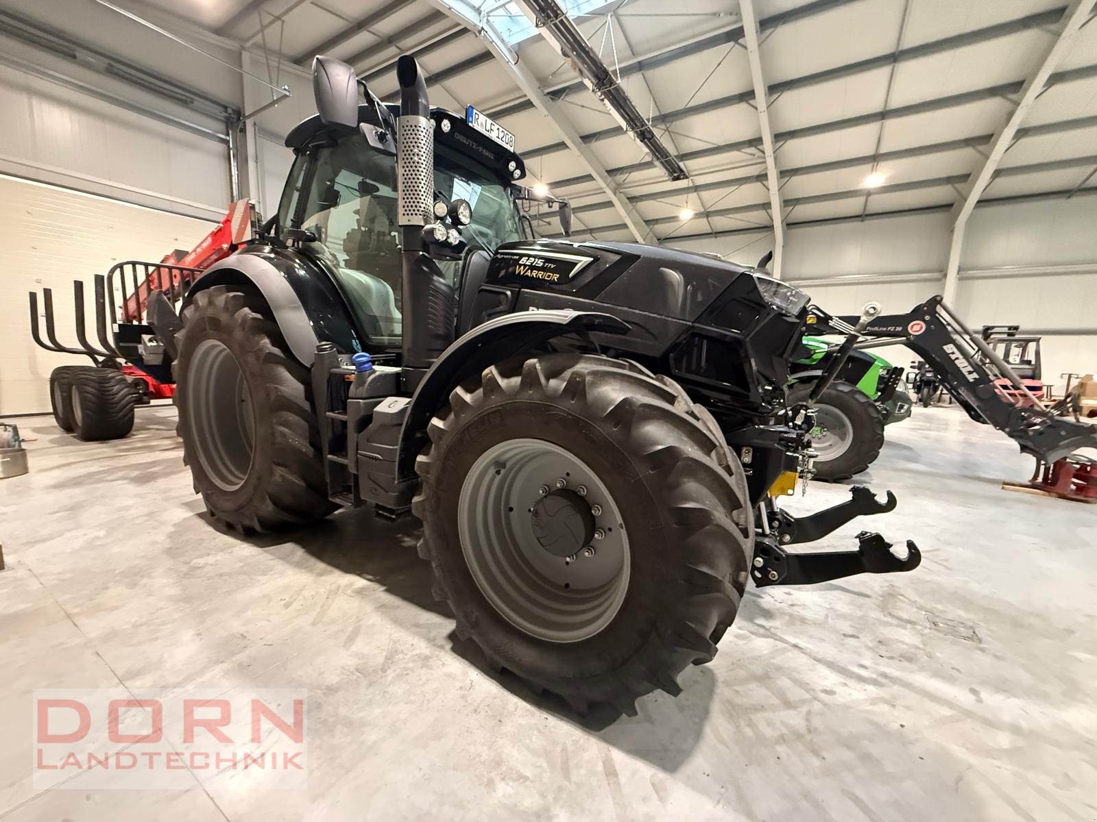 Traktor Türe ait Deutz-Fahr Agrotron 6215 TTV Warrior, Gebrauchtmaschine içinde Bruckberg (resim 3)