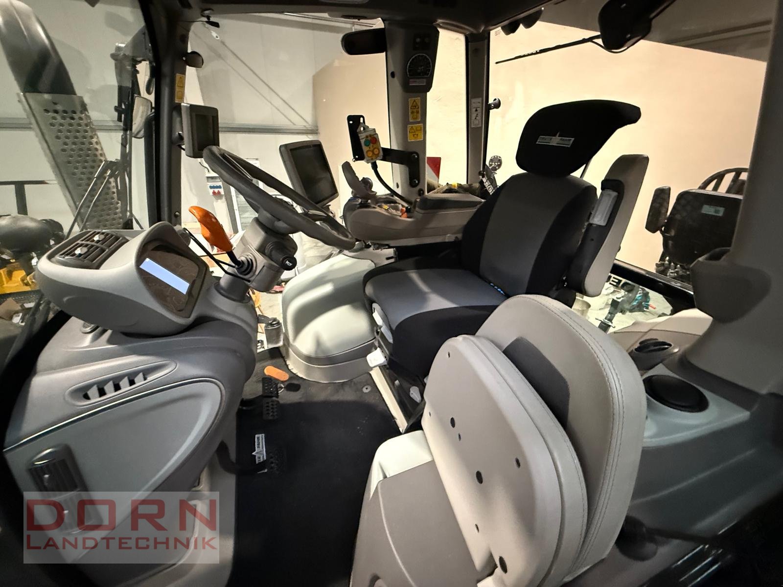 Traktor Türe ait Deutz-Fahr Agrotron 6215 TTV Warrior, Gebrauchtmaschine içinde Bruckberg (resim 5)