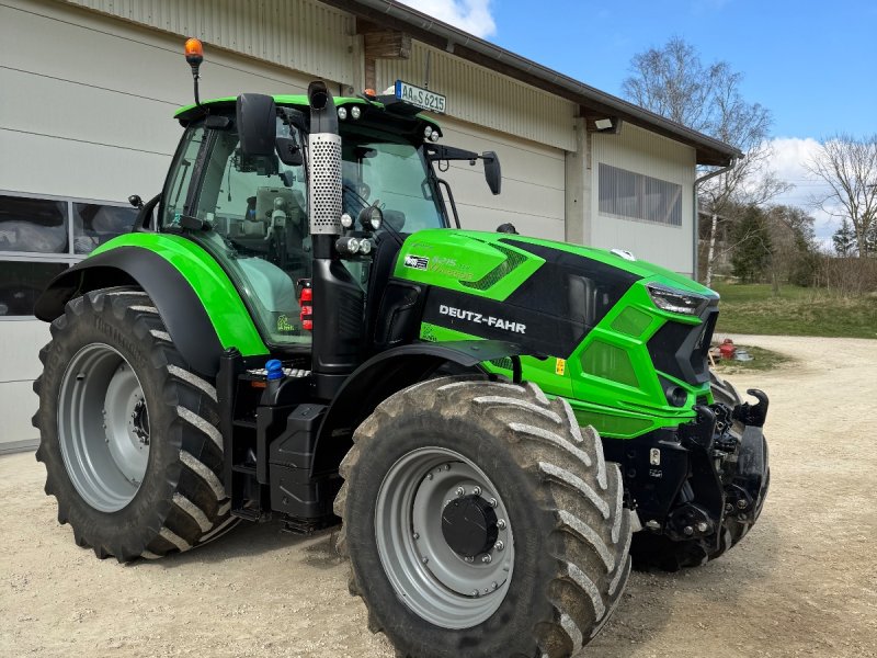 Traktor del tipo Deutz-Fahr Agrotron 6215 TTV Warrior, Gebrauchtmaschine en Neresheim (Imagen 1)