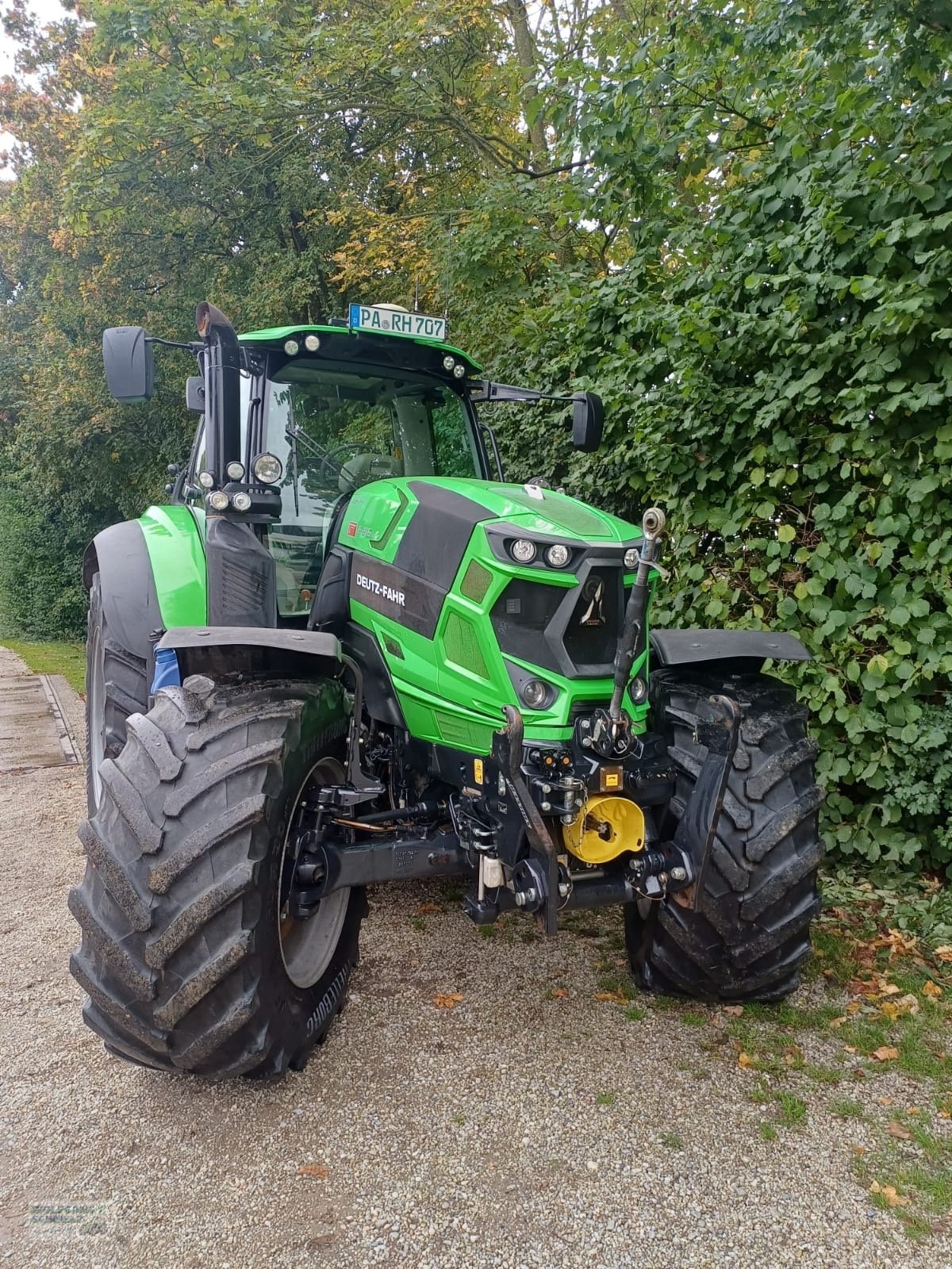Traktor типа Deutz-Fahr Agrotron 6215 TTV, Gebrauchtmaschine в Pocking (Фотография 3)