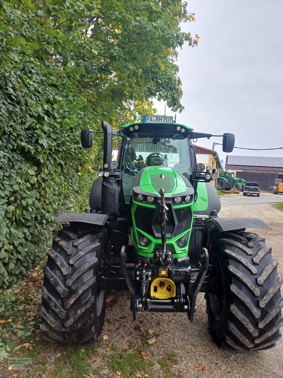 Traktor типа Deutz-Fahr Agrotron 6215 TTV, Gebrauchtmaschine в Pocking (Фотография 4)