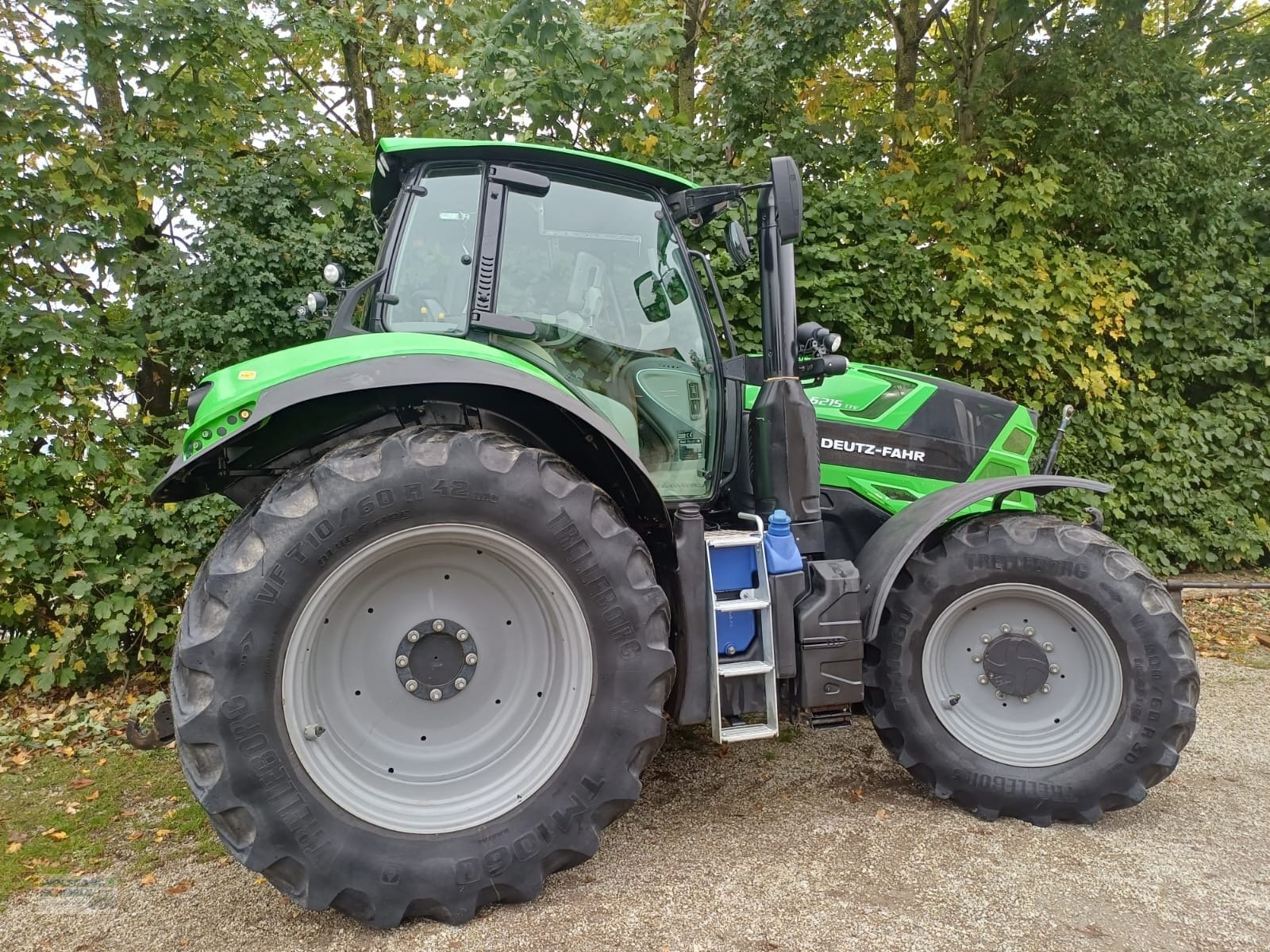 Traktor типа Deutz-Fahr Agrotron 6215 TTV, Gebrauchtmaschine в Pocking (Фотография 15)
