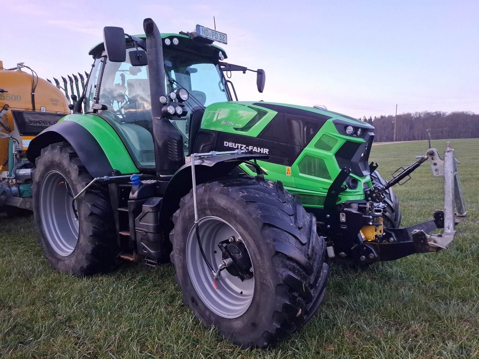 Traktor tipa Deutz-Fahr Agrotron 6215 TTV, Gebrauchtmaschine u Ammerfeld (Slika 3)