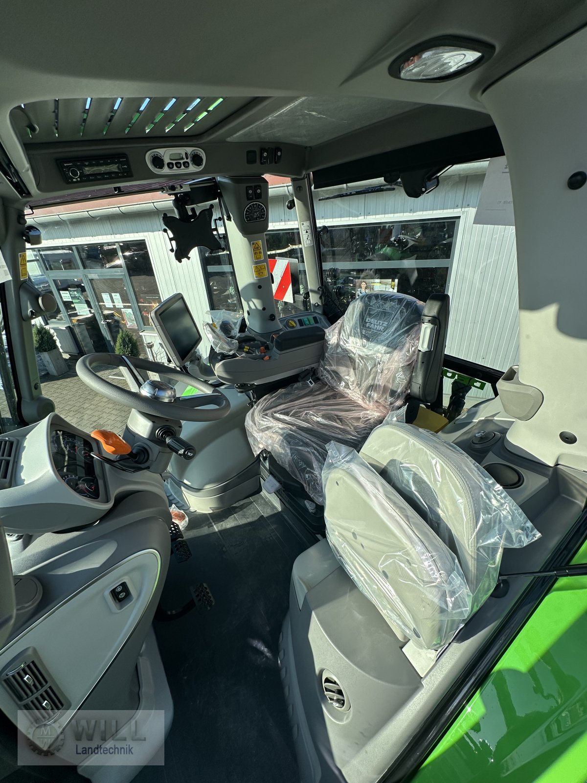 Traktor des Typs Deutz-Fahr Agrotron 6230 TTv Power Deal, Neumaschine in Rudendorf (Bild 6)