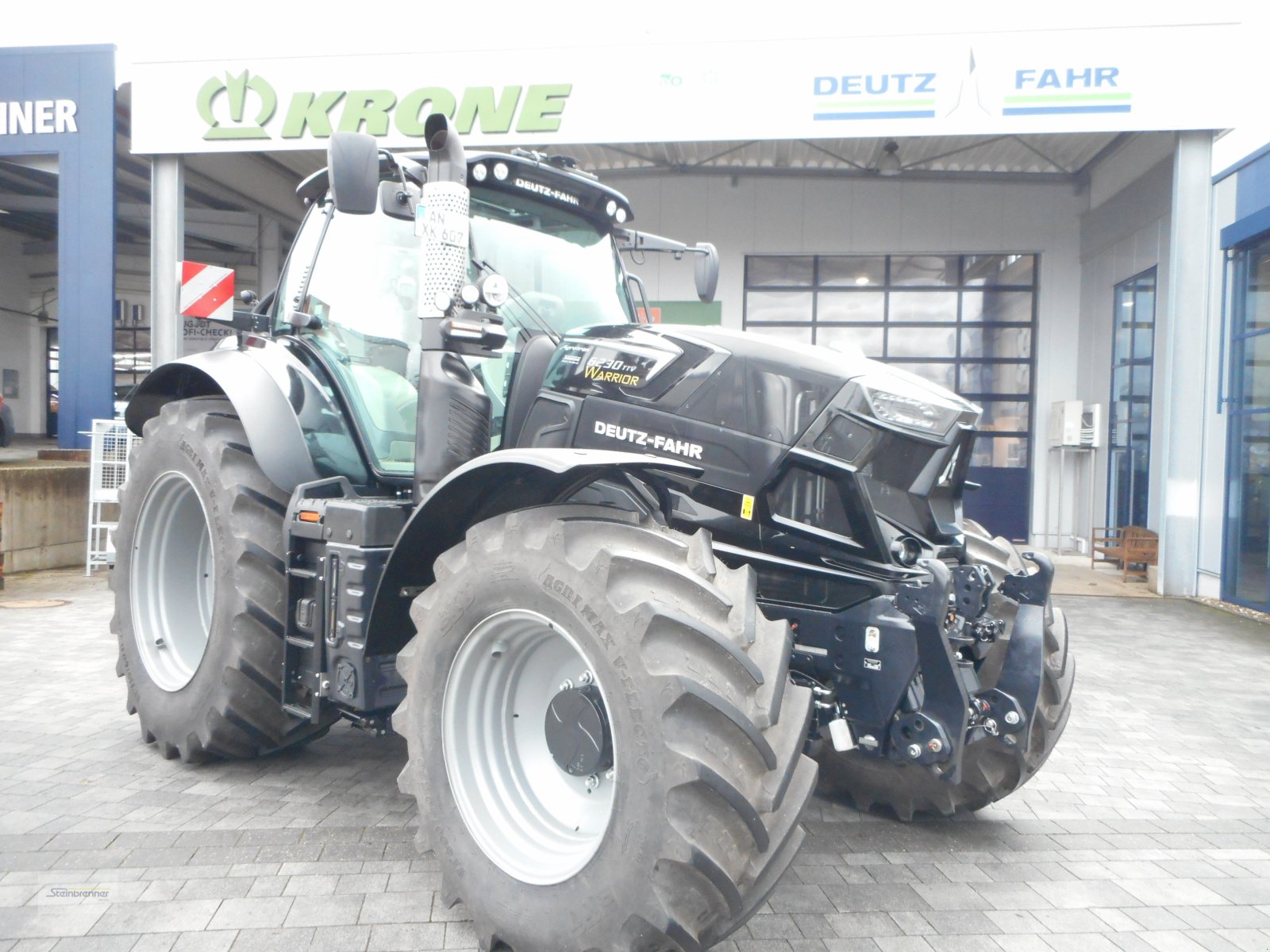 Traktor des Typs Deutz-Fahr Agrotron 6230 TTV Warrior, Gebrauchtmaschine in Wörnitz (Bild 2)