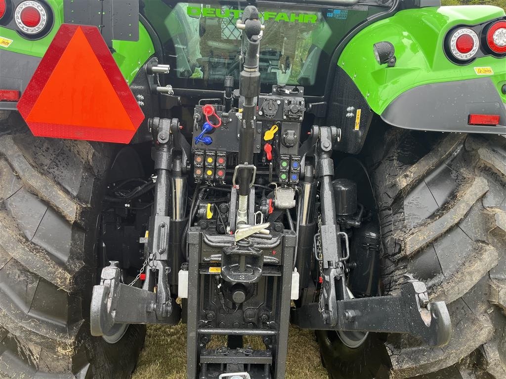 Traktor типа Deutz-Fahr Agrotron 6230 TTV, Gebrauchtmaschine в Brørup (Фотография 3)