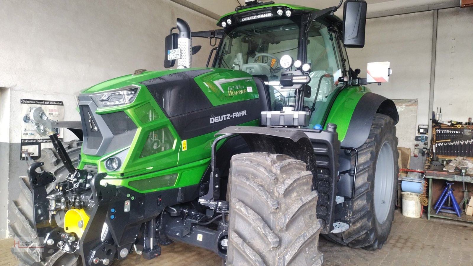 Traktor типа Deutz-Fahr Agrotron 6230 TTV, Neumaschine в Steinfeld (Фотография 1)