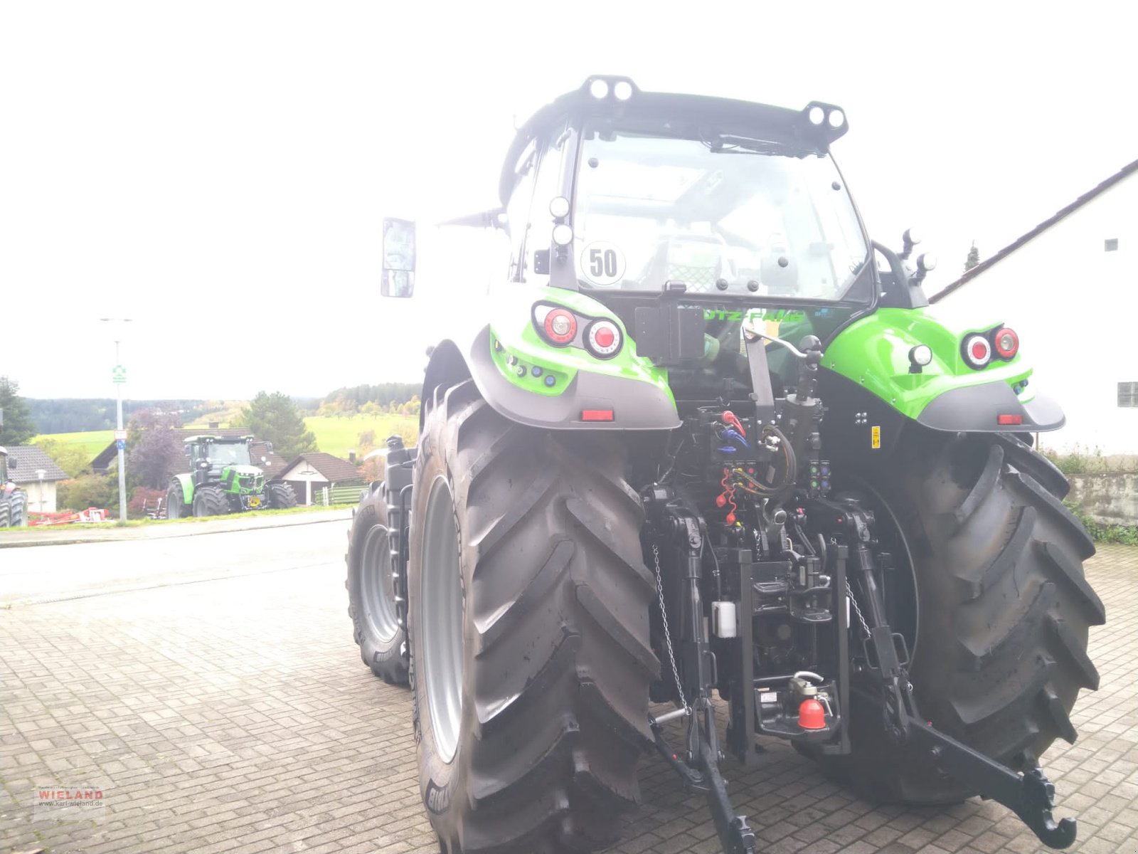 Traktor des Typs Deutz-Fahr Agrotron 6230 TTV, Neumaschine in Lossburg-Wittendorf (Bild 3)