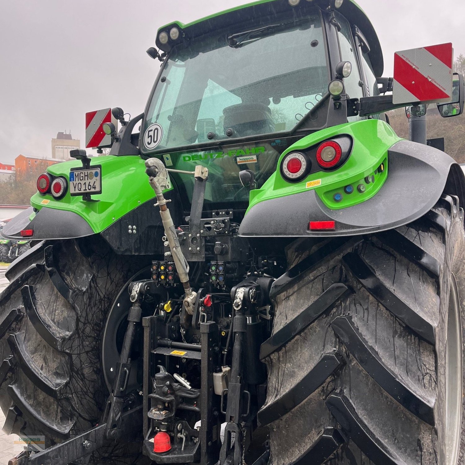Traktor des Typs Deutz-Fahr Agrotron 6230 TTV, Gebrauchtmaschine in Niederstetten (Bild 8)