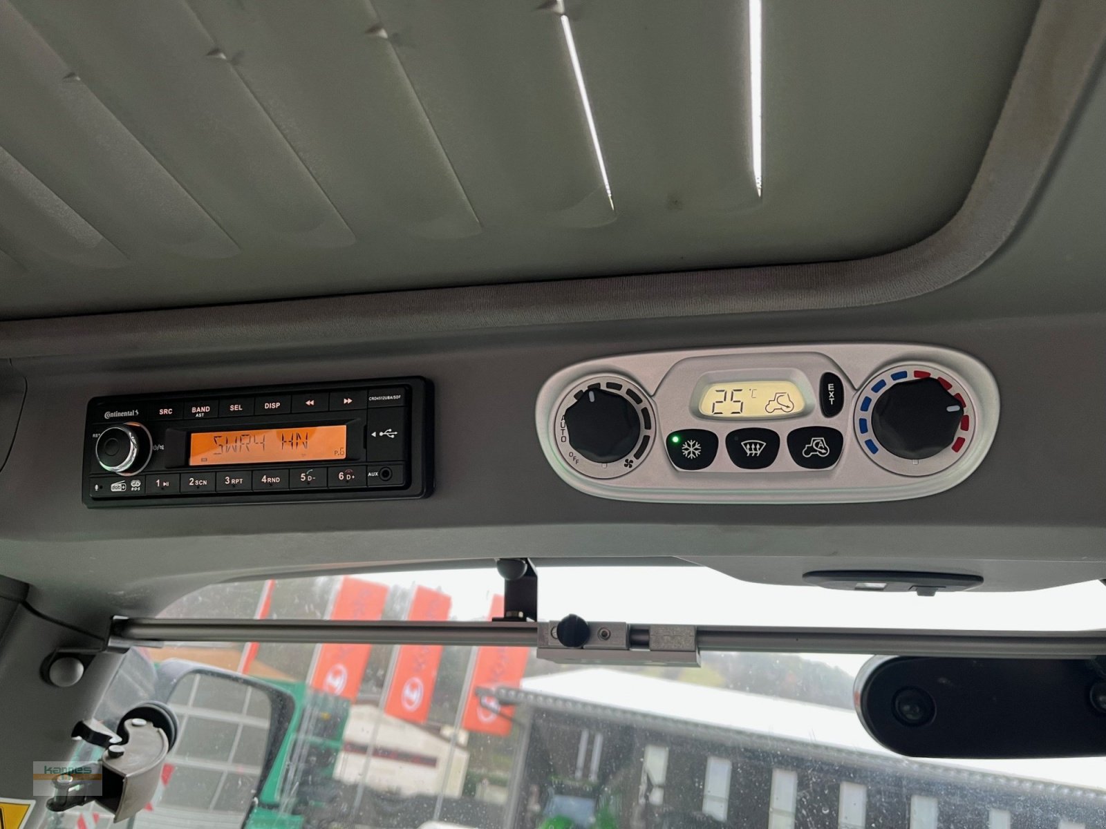 Traktor des Typs Deutz-Fahr Agrotron 6230 TTV, Gebrauchtmaschine in Niederstetten (Bild 15)