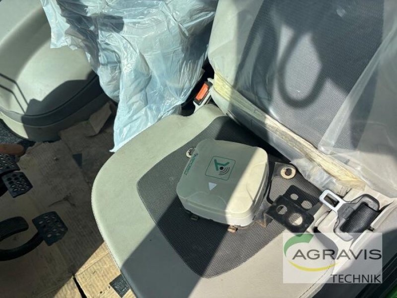 Traktor типа Deutz-Fahr AGROTRON 6230 TTV, Gebrauchtmaschine в Salzkotten (Фотография 10)