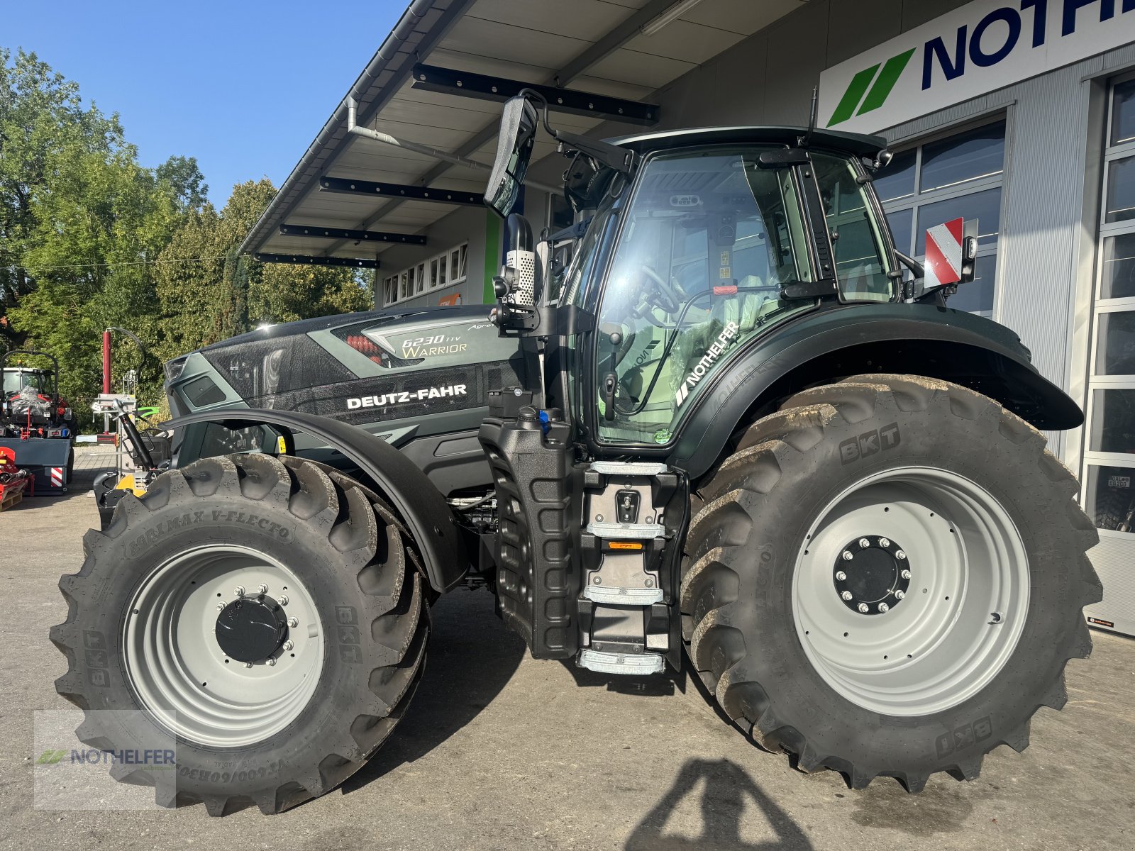 Traktor des Typs Deutz-Fahr Agrotron 6230 TTV, Neumaschine in Pforzen (Bild 8)