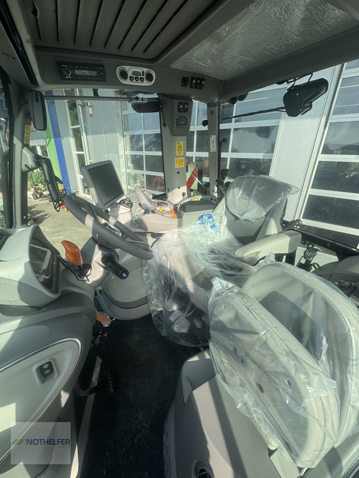 Traktor des Typs Deutz-Fahr Agrotron 6230 TTV, Neumaschine in Pforzen (Bild 20)