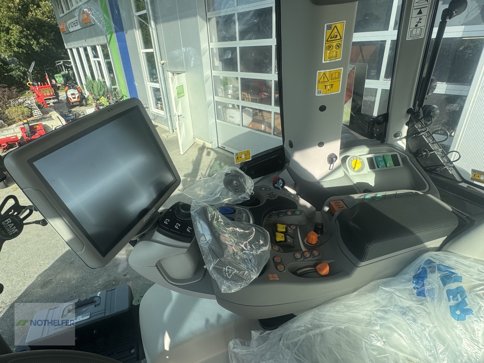 Traktor des Typs Deutz-Fahr Agrotron 6230 TTV, Neumaschine in Pforzen (Bild 21)