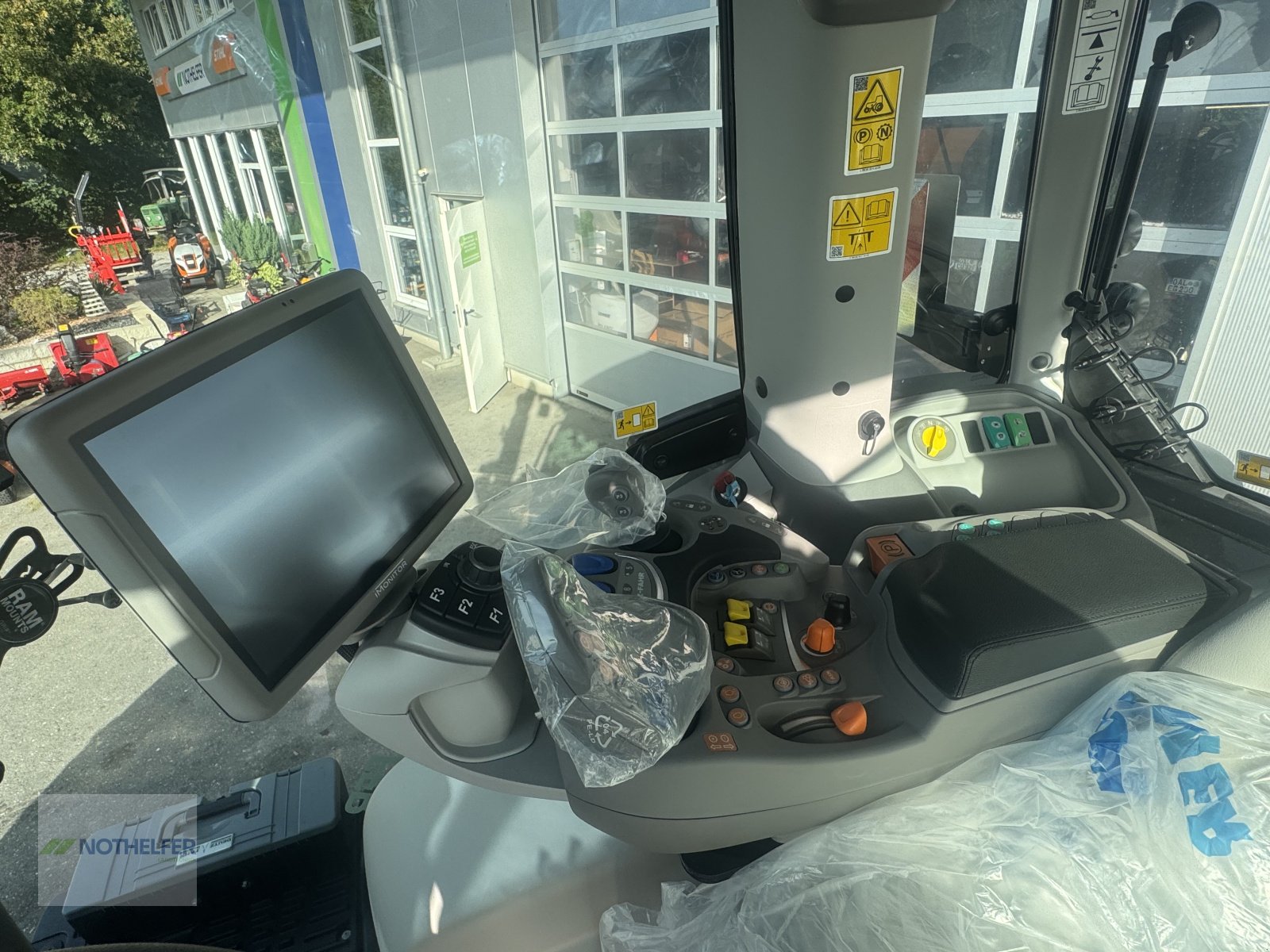 Traktor des Typs Deutz-Fahr Agrotron 6230 TTV, Neumaschine in Pforzen (Bild 22)