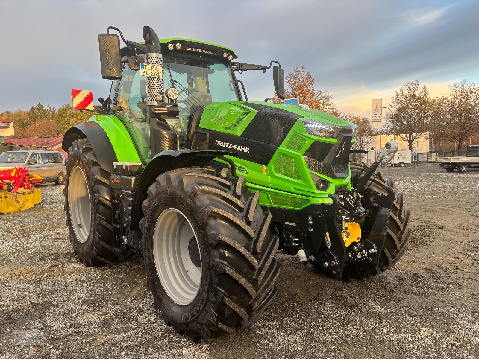 Traktor of the type Deutz-Fahr Agrotron 6230 TTV, Neumaschine in Erbendorf (Picture 1)