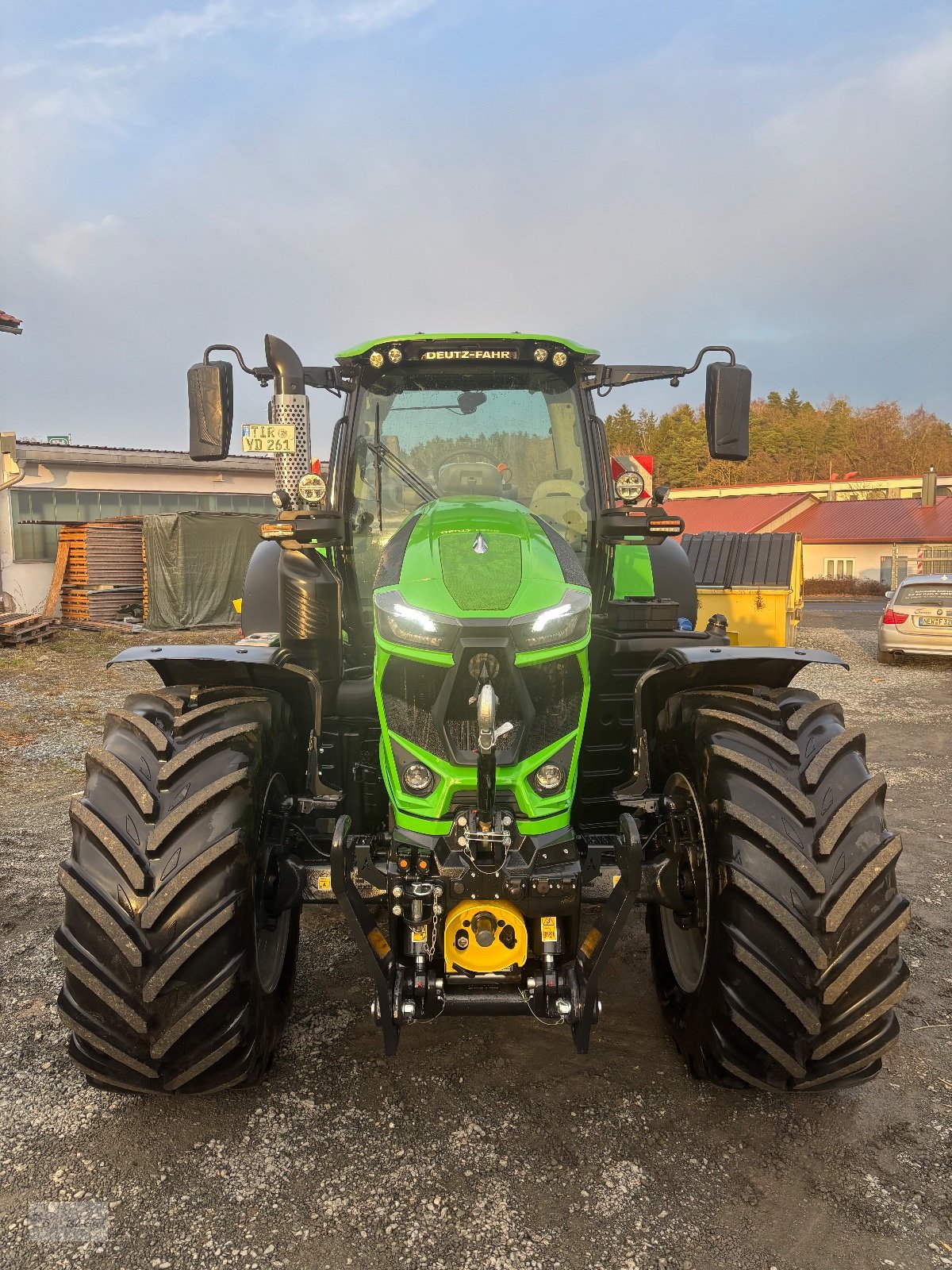 Traktor of the type Deutz-Fahr Agrotron 6230 TTV, Neumaschine in Erbendorf (Picture 3)