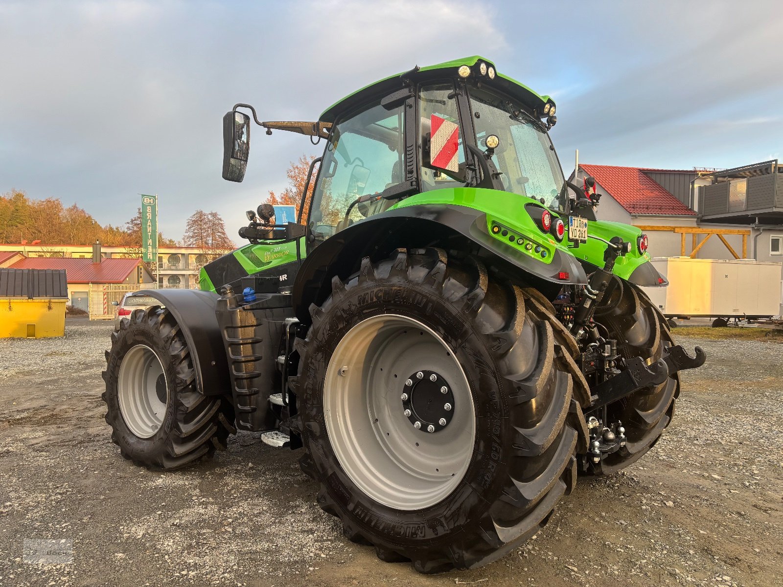 Traktor of the type Deutz-Fahr Agrotron 6230 TTV, Neumaschine in Erbendorf (Picture 8)
