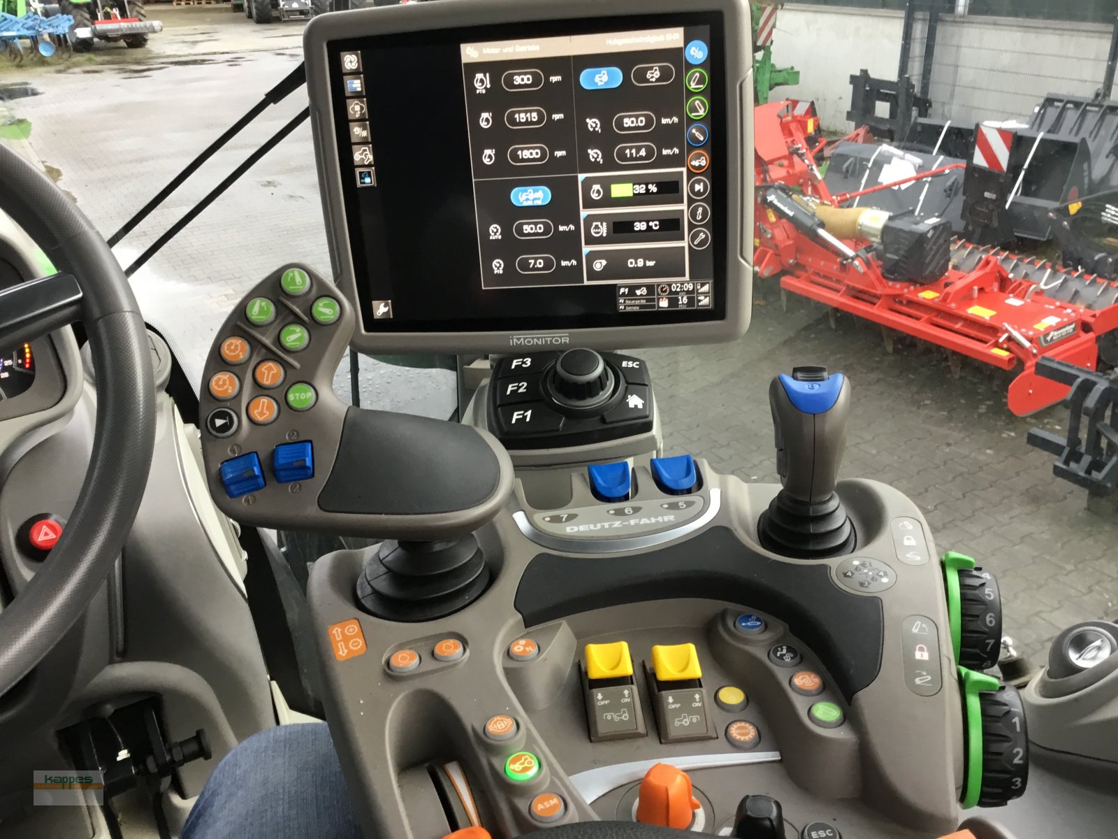 Traktor des Typs Deutz-Fahr Agrotron 6230TTV HD, Gebrauchtmaschine in Niederstetten (Bild 3)