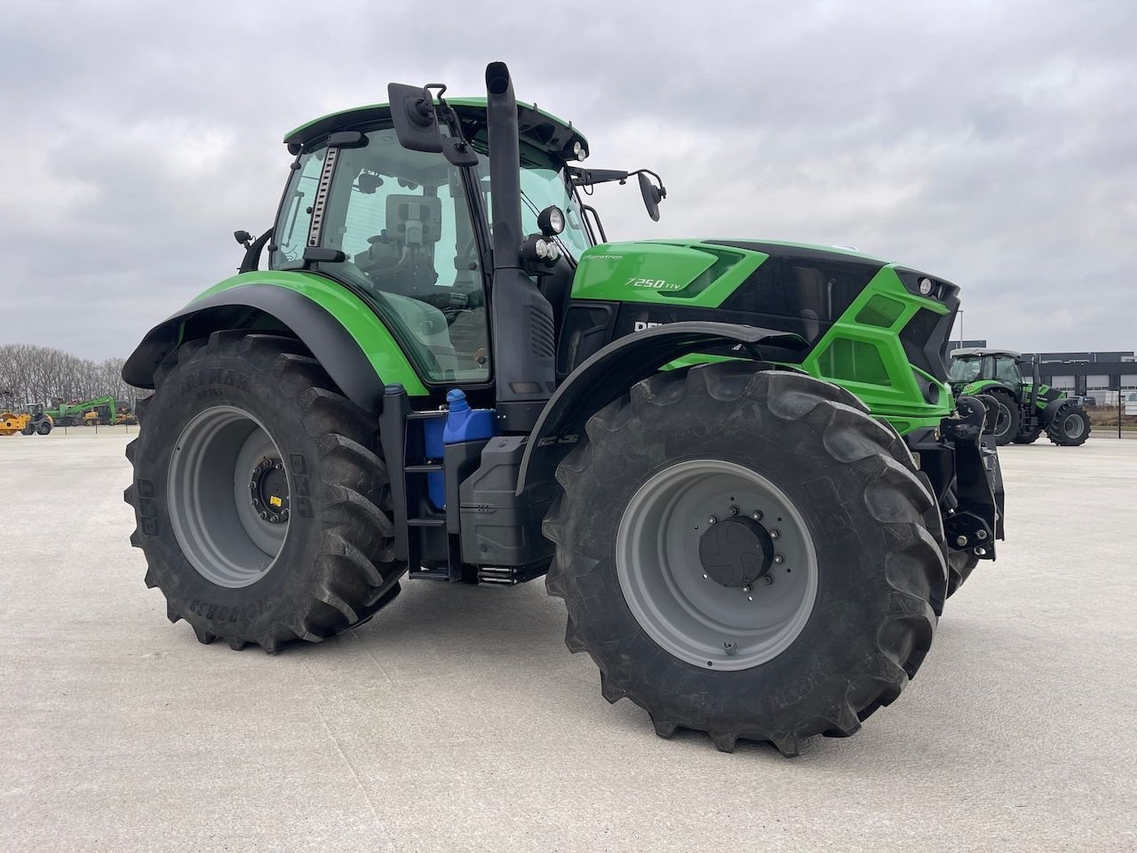 Traktor typu Deutz-Fahr Agrotron 720 TTV, Gebrauchtmaschine w Holten (Zdjęcie 3)