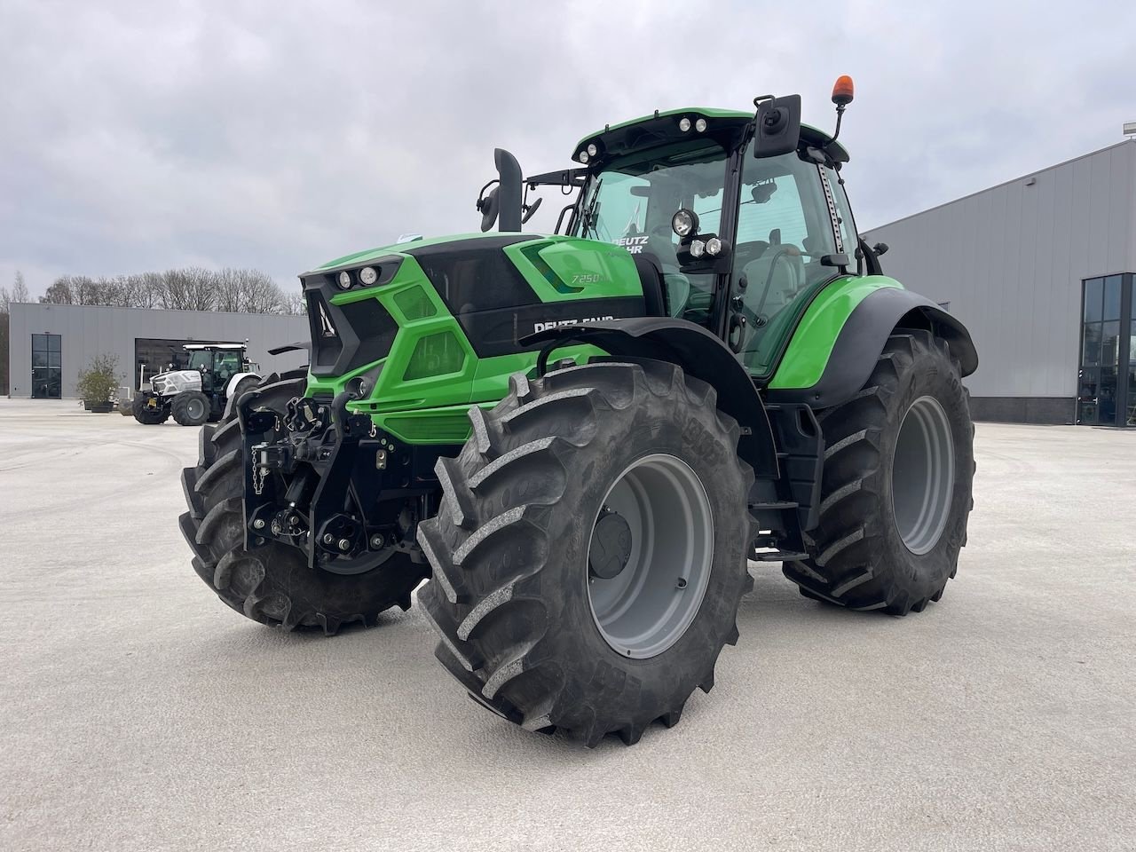 Traktor typu Deutz-Fahr Agrotron 720 TTV, Gebrauchtmaschine w Holten (Zdjęcie 1)