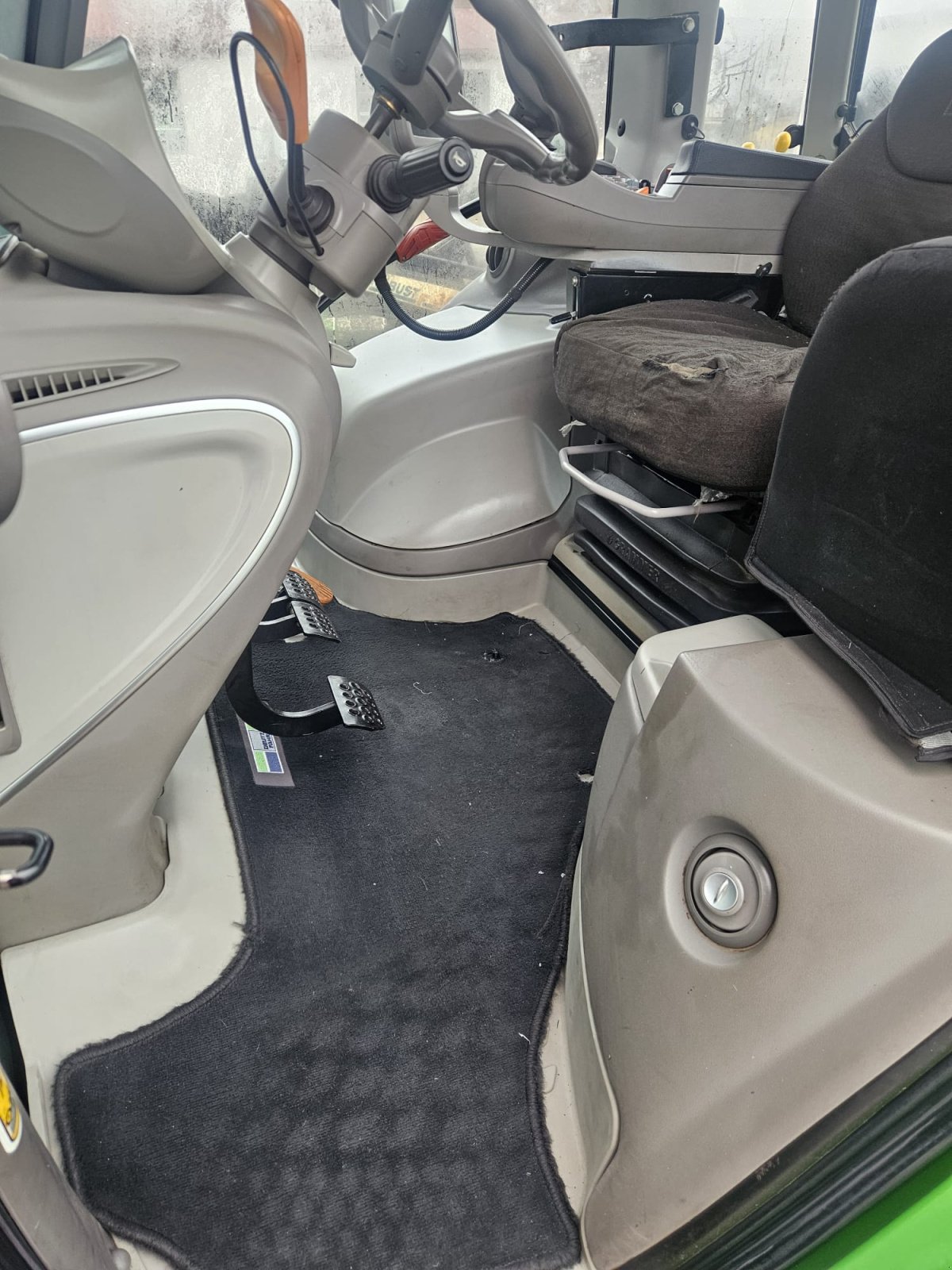 Traktor des Typs Deutz-Fahr Agrotron 7210 TTV, Gebrauchtmaschine in Wegscheid (Bild 9)