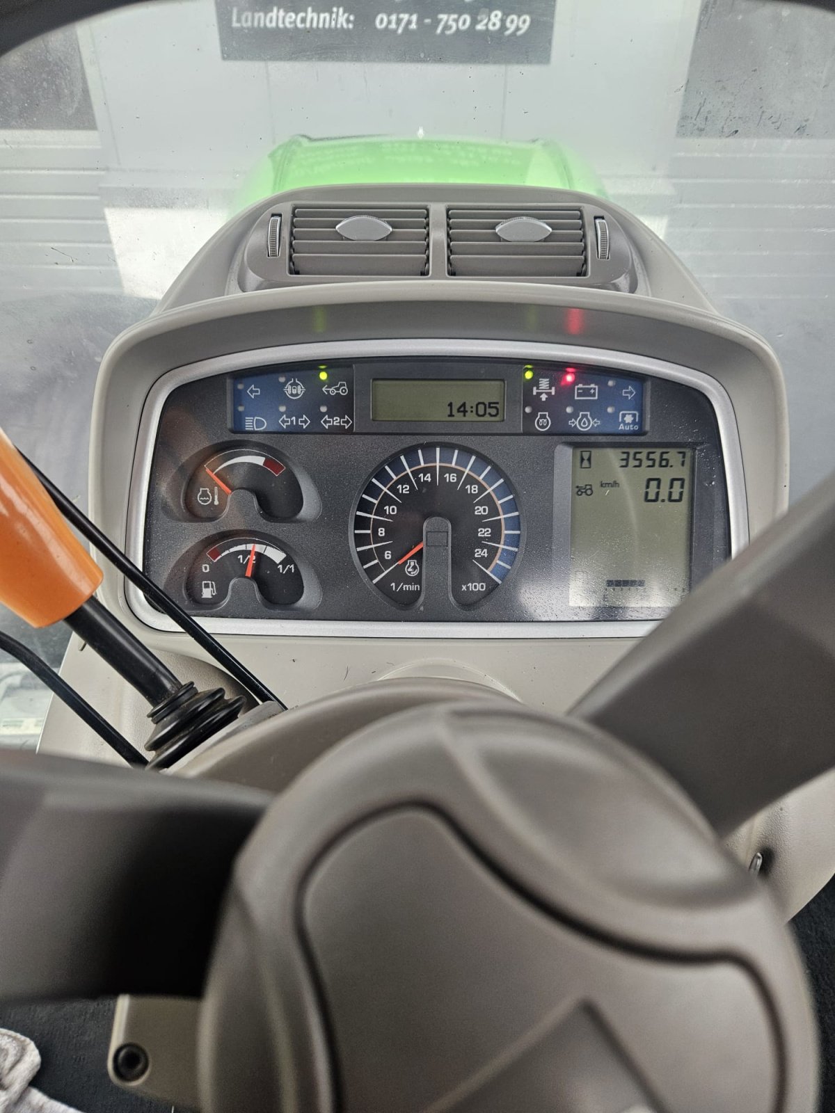 Traktor des Typs Deutz-Fahr Agrotron 7210 TTV, Gebrauchtmaschine in Wegscheid (Bild 10)