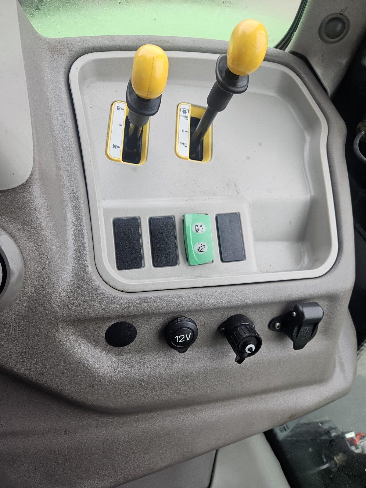 Traktor des Typs Deutz-Fahr Agrotron 7210 TTV, Gebrauchtmaschine in Wegscheid (Bild 11)