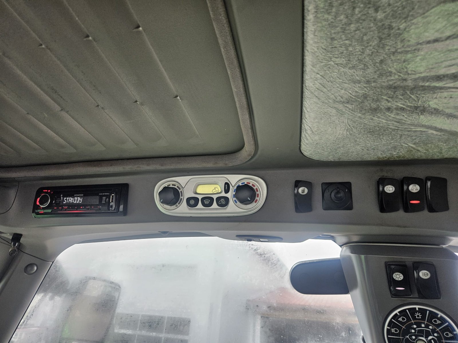 Traktor des Typs Deutz-Fahr Agrotron 7210 TTV, Gebrauchtmaschine in Wegscheid (Bild 12)