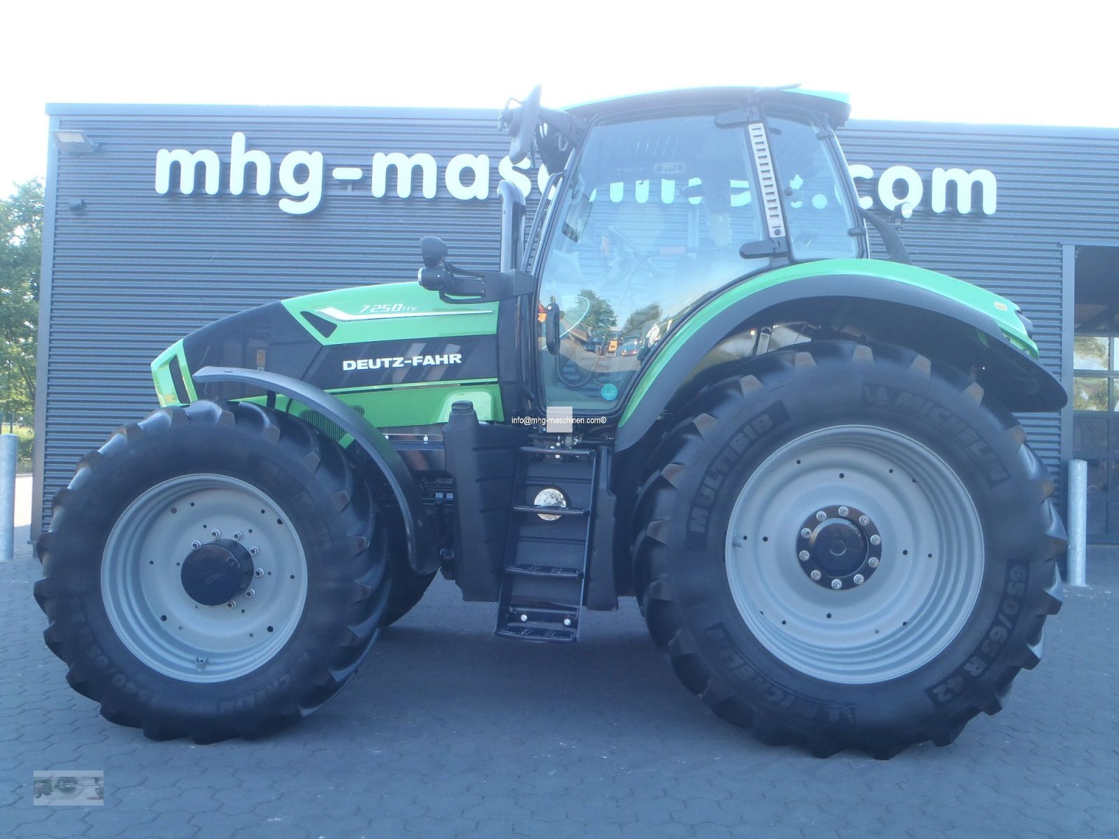 Traktor типа Deutz-Fahr Agrotron 7230 TTV nur 4469 h, Gebrauchtmaschine в Gescher (Фотография 1)