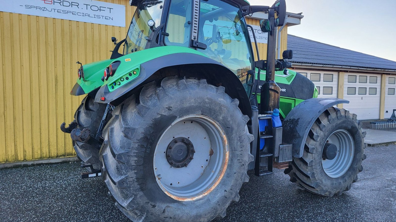 Traktor του τύπου Deutz-Fahr Agrotron 7230 TTV, Gebrauchtmaschine σε Sabro (Φωτογραφία 9)