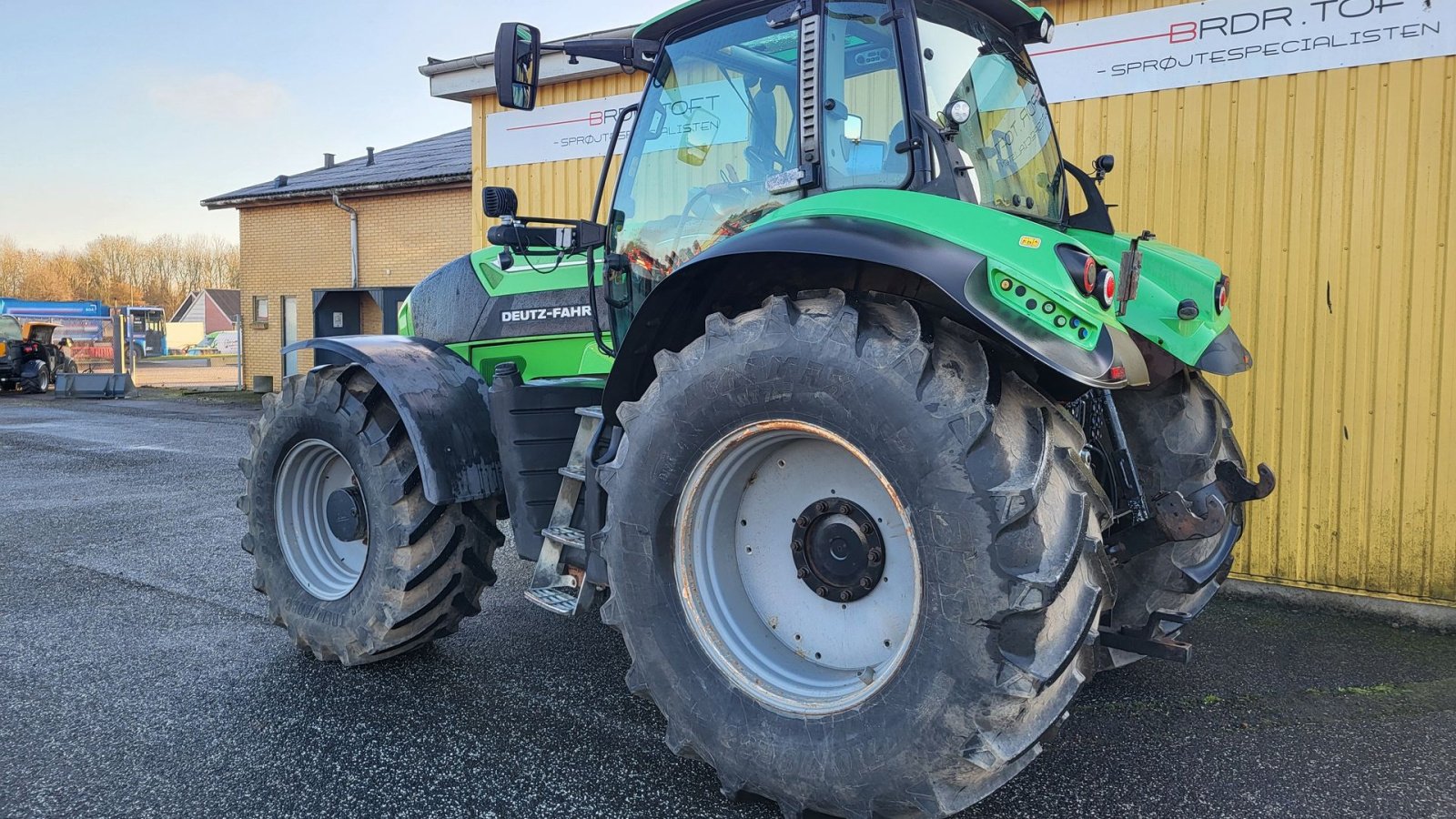 Traktor του τύπου Deutz-Fahr Agrotron 7230 TTV, Gebrauchtmaschine σε Sabro (Φωτογραφία 4)