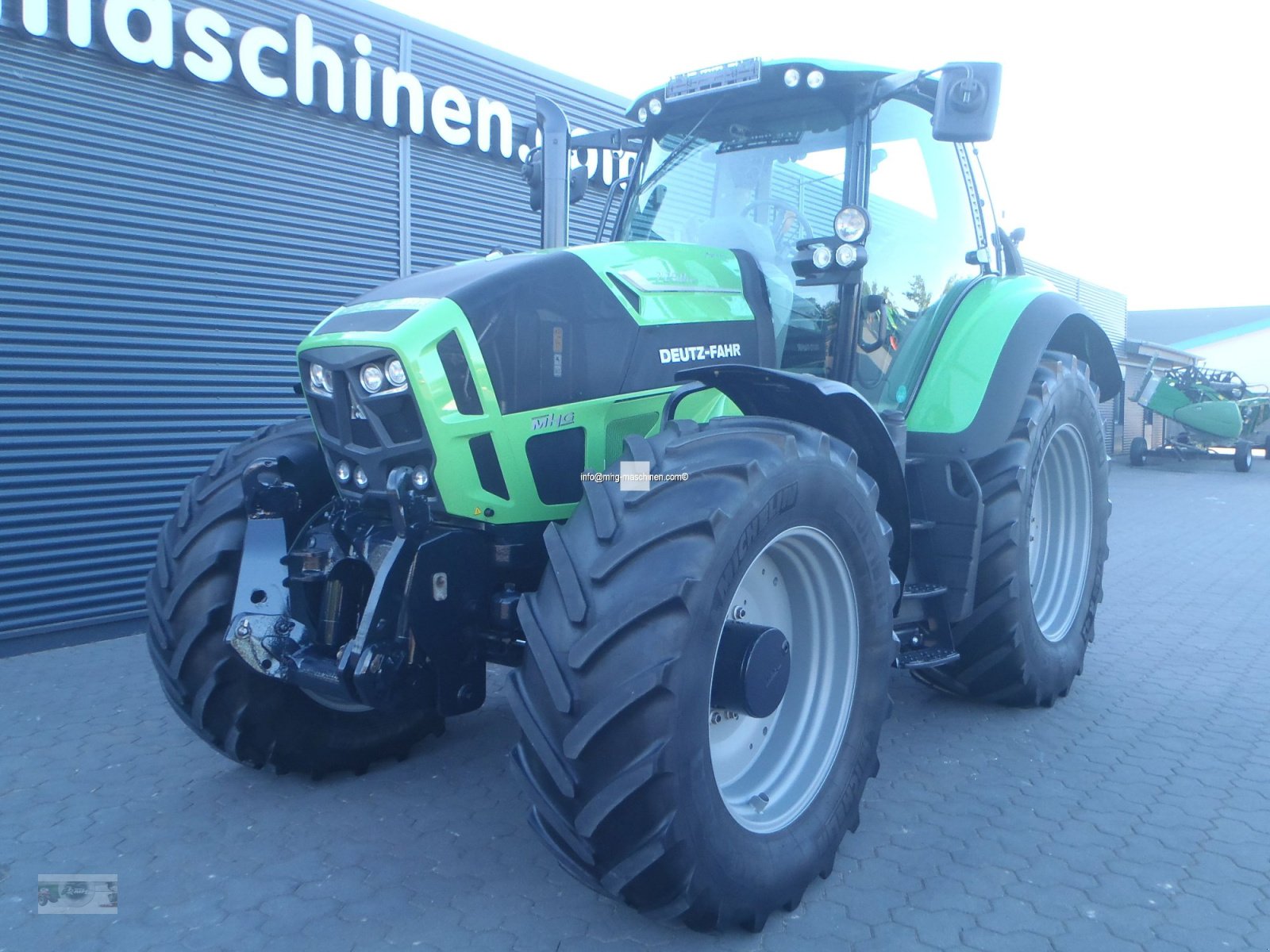Traktor типа Deutz-Fahr Agrotron 7230 TTV, Gebrauchtmaschine в Gescher (Фотография 3)
