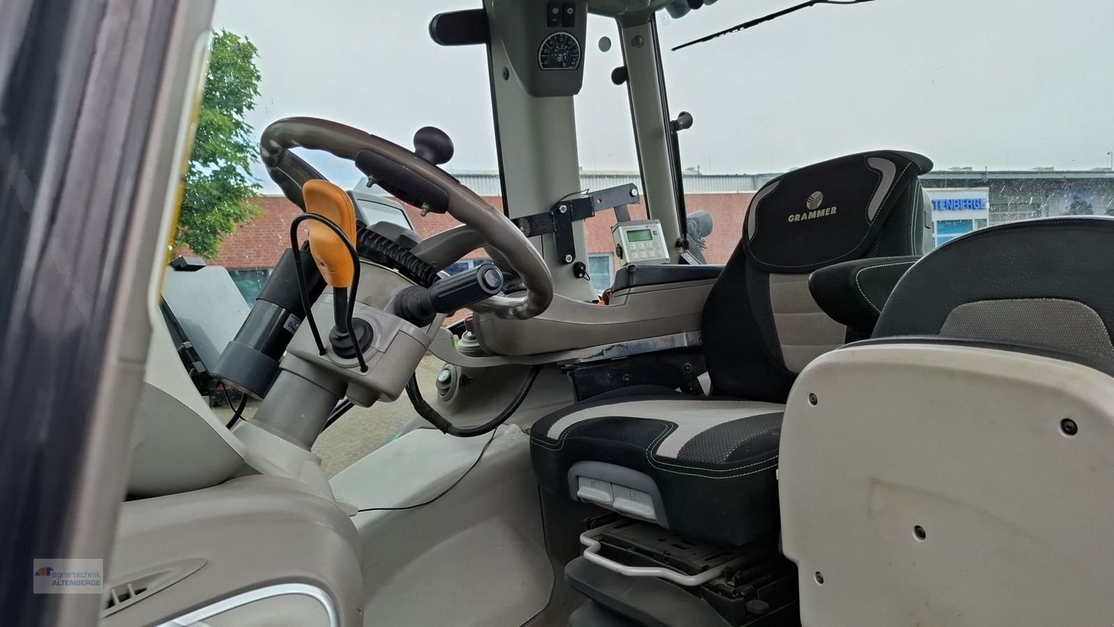 Traktor типа Deutz-Fahr Agrotron 7250 TTV / Lamborghini R6.250, Gebrauchtmaschine в Altenberge (Фотография 6)