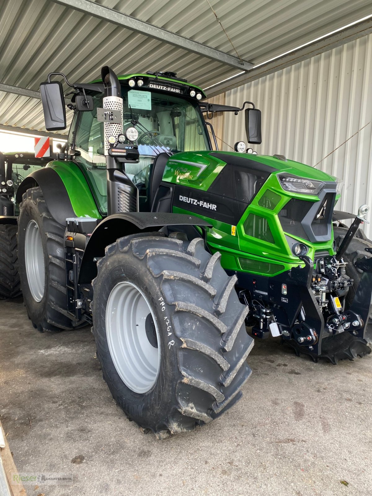 Traktor tipa Deutz-Fahr Agrotron 7250 TTV Warrior, jung gebraucht, "15 % Preisvorteil", Neumaschine u Nördlingen (Slika 1)