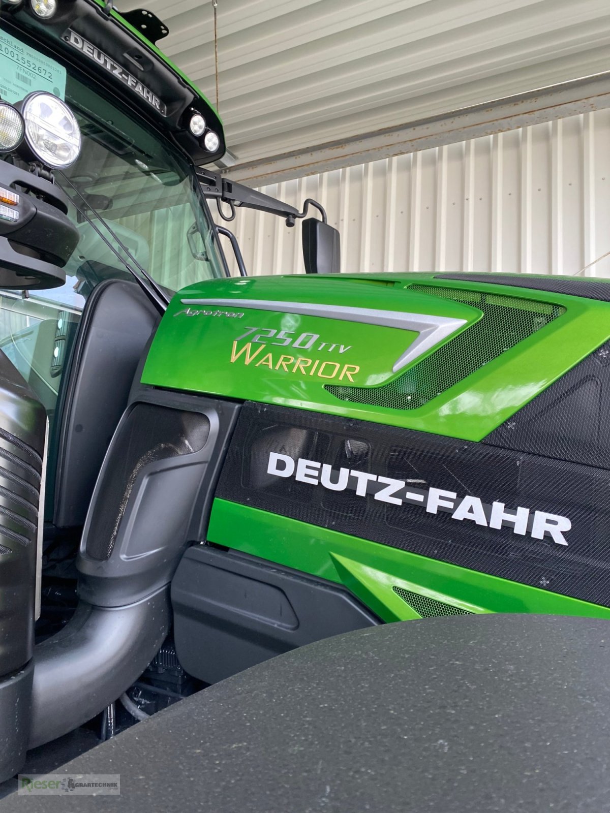 Traktor tipa Deutz-Fahr Agrotron 7250 TTV Warrior, jung gebraucht, "15 % Preisvorteil", Neumaschine u Nördlingen (Slika 2)