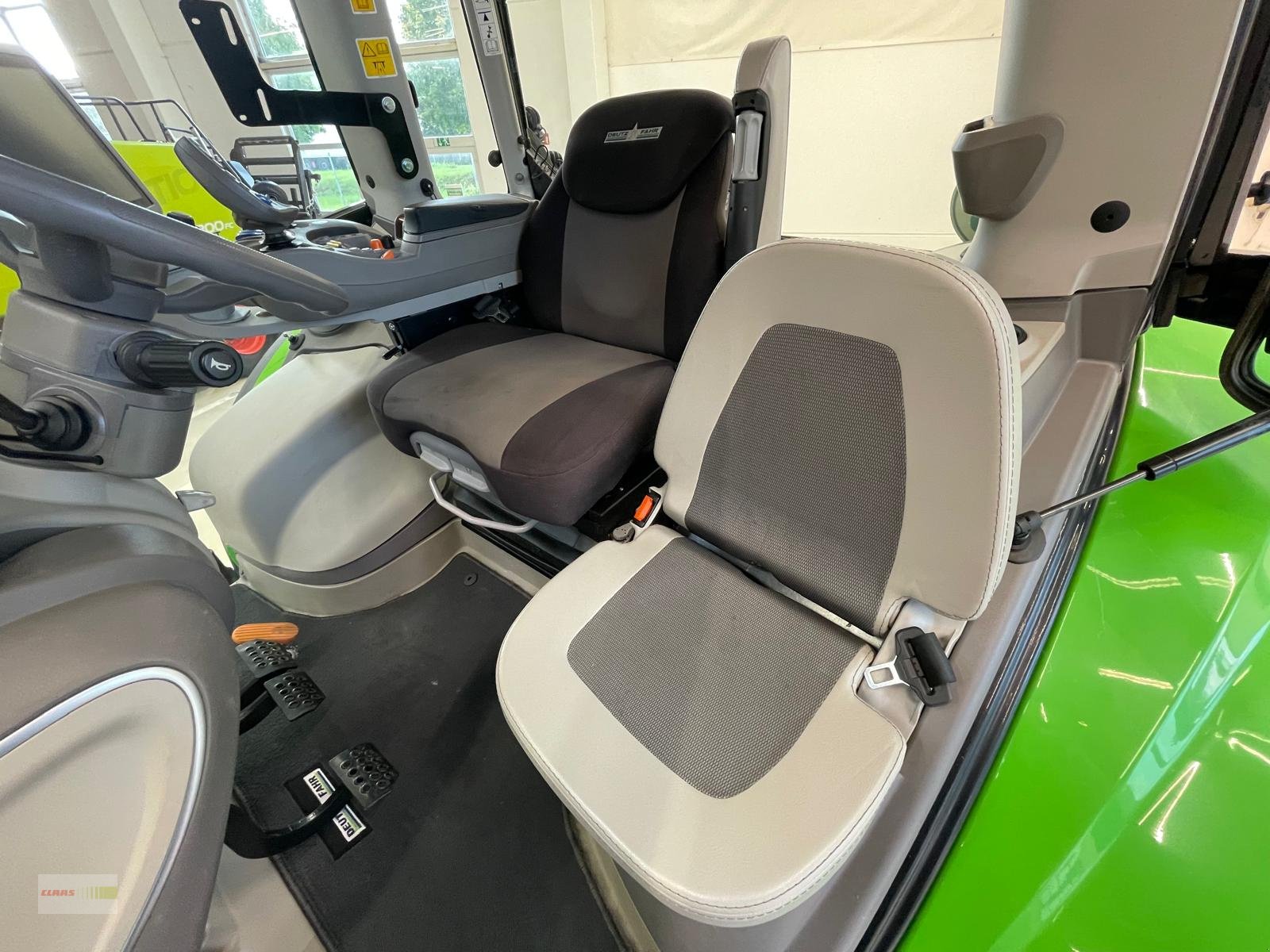 Traktor typu Deutz-Fahr Agrotron 7250 TTV Warrior PREISREDUZIERT, Gebrauchtmaschine v Langenau (Obrázek 7)