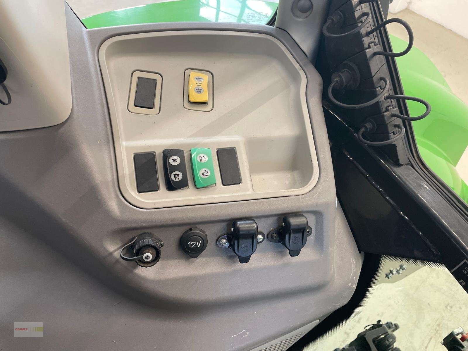 Traktor typu Deutz-Fahr Agrotron 7250 TTV Warrior PREISREDUZIERT, Gebrauchtmaschine v Langenau (Obrázek 13)