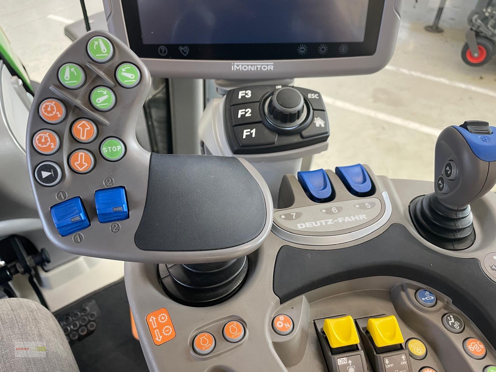 Traktor typu Deutz-Fahr Agrotron 7250 TTV Warrior PREISREDUZIERT, Gebrauchtmaschine v Langenau (Obrázek 15)