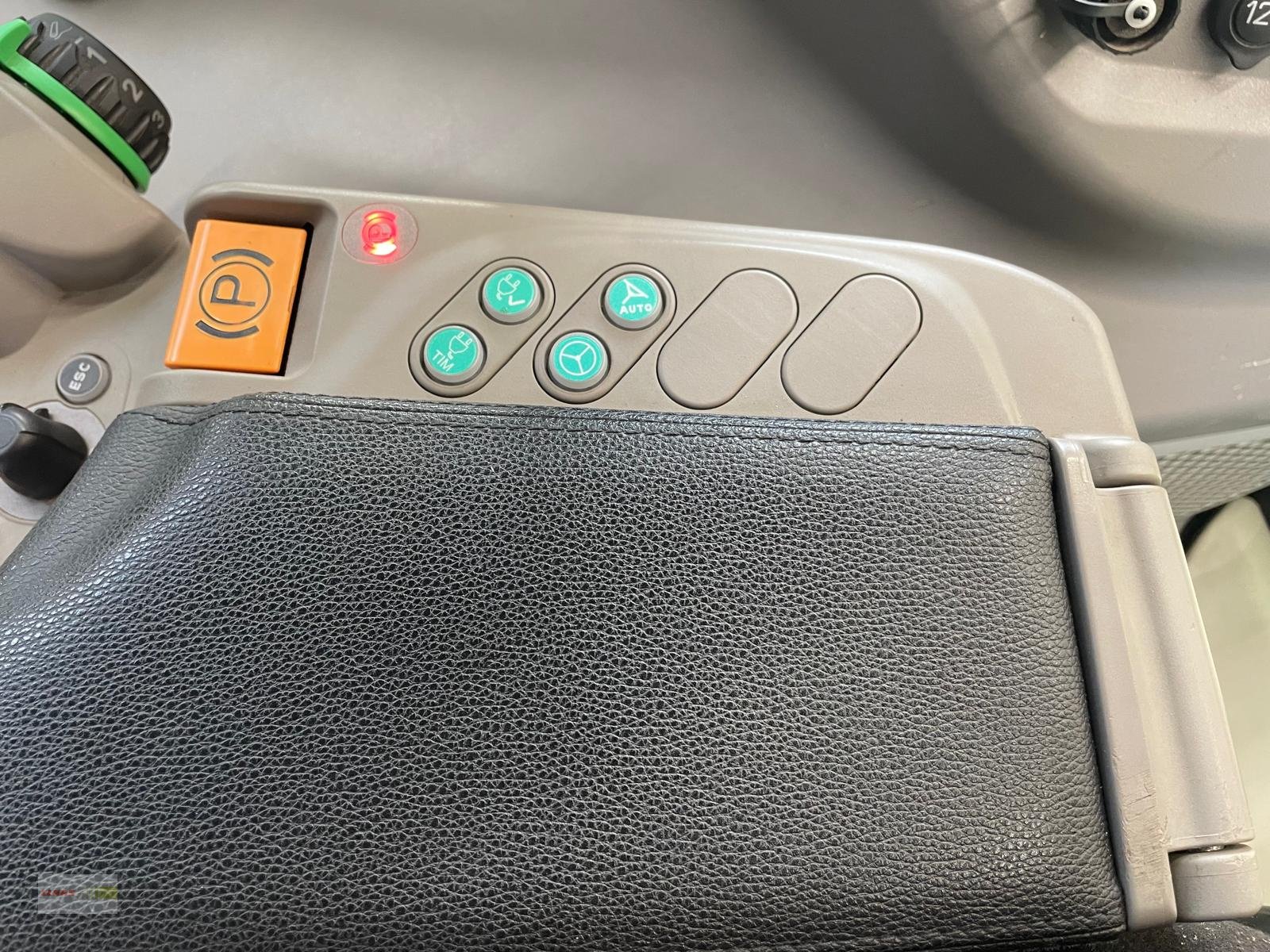 Traktor typu Deutz-Fahr Agrotron 7250 TTV Warrior PREISREDUZIERT, Gebrauchtmaschine v Langenau (Obrázek 16)